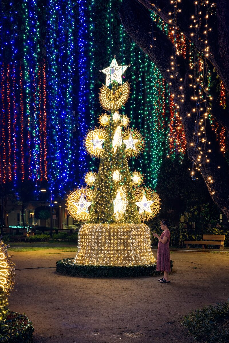 Christmas decorations and festive spirit in Manila